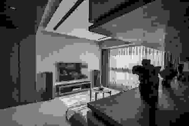 Completeness – Condominium interior design 勻境設計 Unispace Designs 现代客厅設計點子、靈感 & 圖片