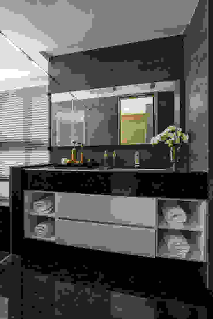 Completeness – Condominium interior design 勻境設計 Unispace Designs 現代浴室設計點子、靈感&圖片