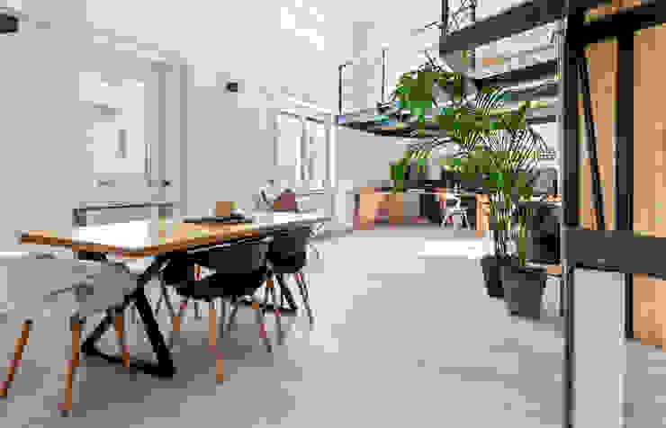 Loft Stile Industriale Dr-Z Architects Sala da pranzo in stile industriale