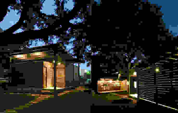 Casa fatta con containers navali Green Living Ltd Case moderne