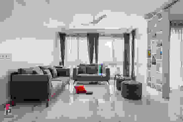 Embassy Pristine, Prop Floor Interiors Prop Floor Interiors Minimalist living room Grey Property,Furniture,Couch,Comfort,Building,Textile,Curtain,Living room,Interior design,Flooring