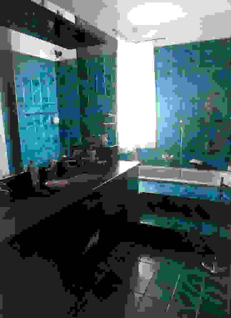 Bagno padronale con vasca ad incasso Arch. Sara Pizzo - Studio 1881 Bagno in stile mediterraneo Piastrelle Turchese