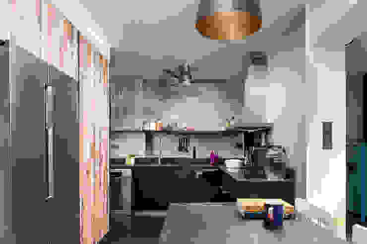 Serangoon North Ovon Design Eclectic style kitchen