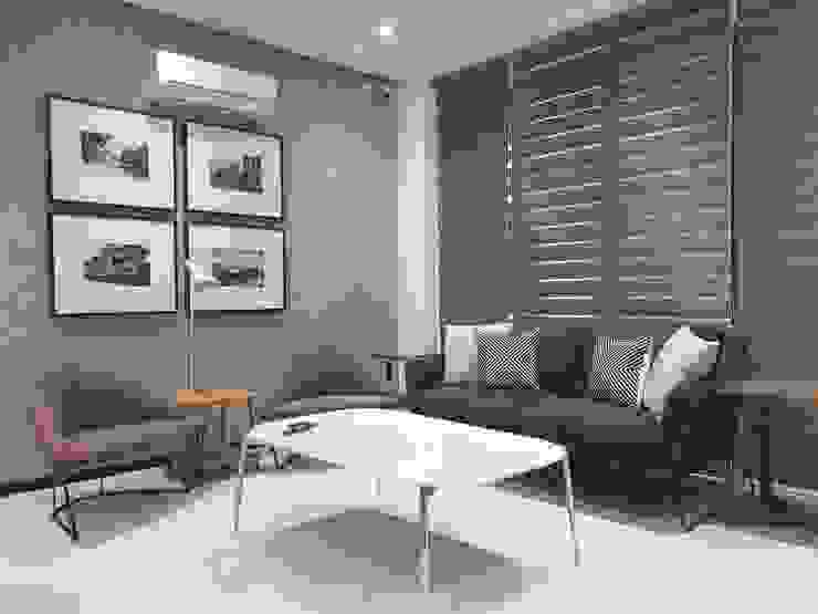 Dover Hill, San Juan D3ID Design and Build Living room Ceramic Beige