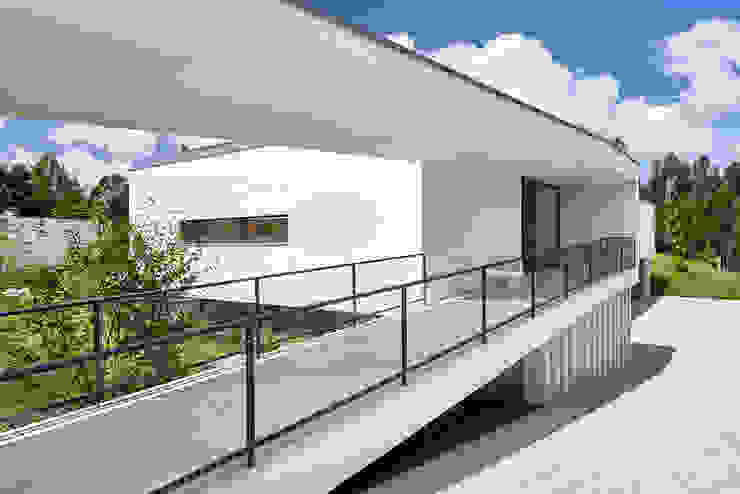 MC House Atelier d'Arquitetura Lopes da Costa Villa Bianco