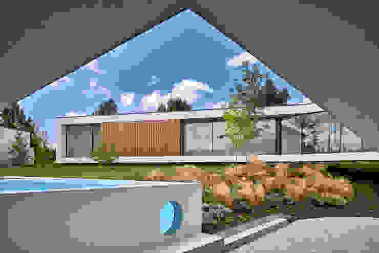 MC House Atelier d'Arquitetura Lopes da Costa Giardino con piscina