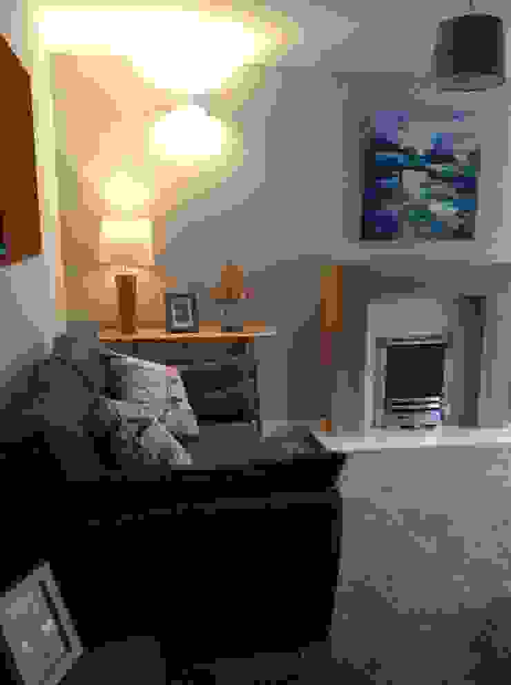Contemporary Lounge Girl About The House