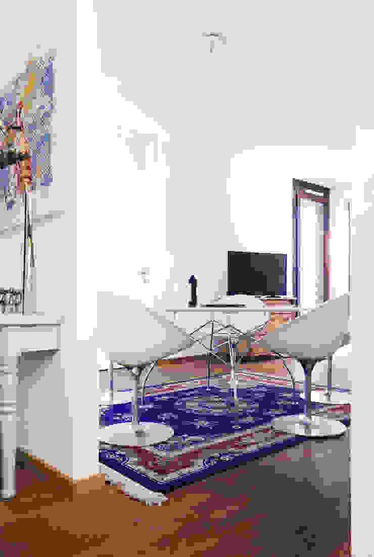 Essbereich Butterfly Home Staging | Interior Design Klassische Esszimmer Silber/Gold Blau Essbereich, Kartell, Teppich, Ferienwohnung, Home Staging