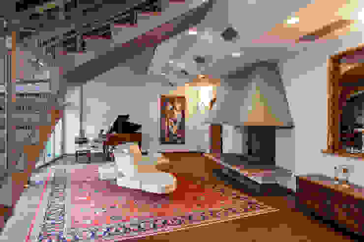 Una villa in città | 350 MQ, Studio d'Arc - Architetti Studio d'Arc - Architetti Living room
