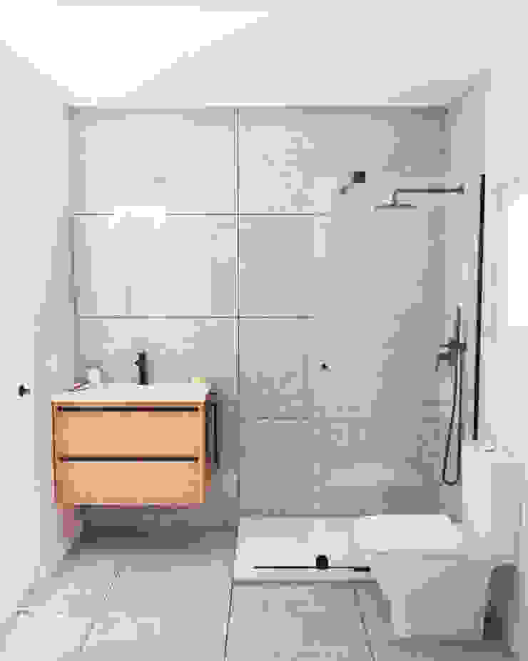Reforma completa de una vivienda en Madrid, Architecture ST Architecture ST Minimalistische Badezimmer Stein Weiß