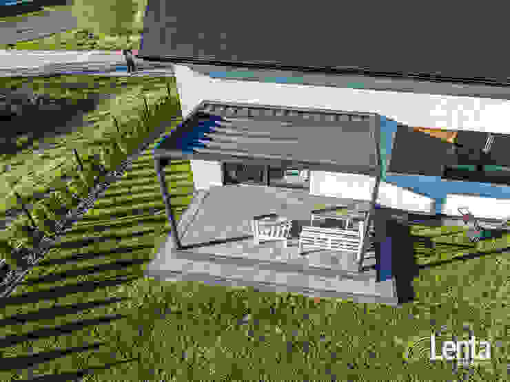 Pergola – zadaszenie tarasu Lenta Minimalistyczny balkon, taras i weranda