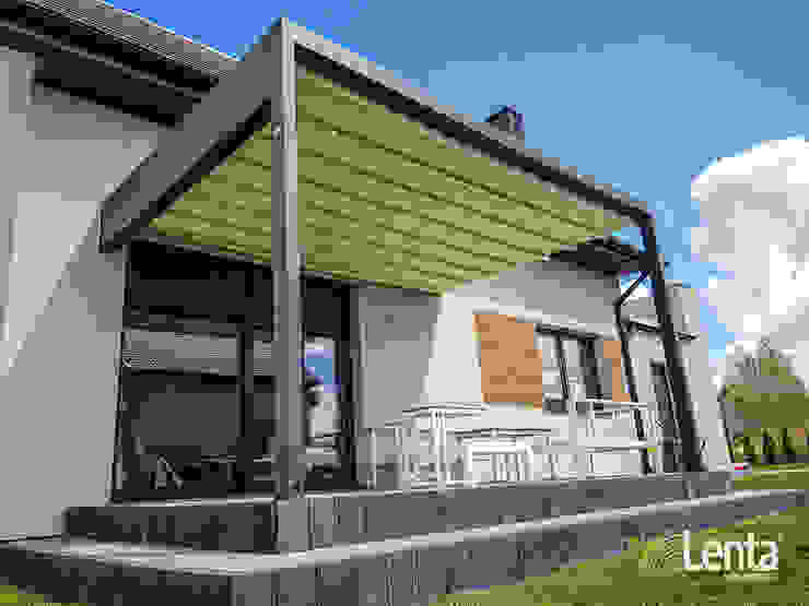 Pergola – zadaszenie tarasu Lenta Minimalistyczny balkon, taras i weranda