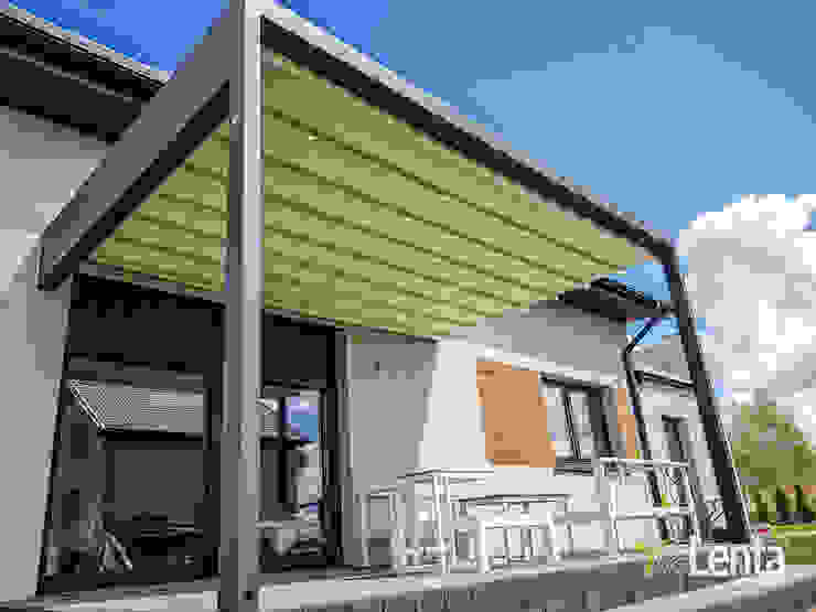 Pergola – zadaszenie tarasu Lenta Minimalistyczny balkon, taras i weranda