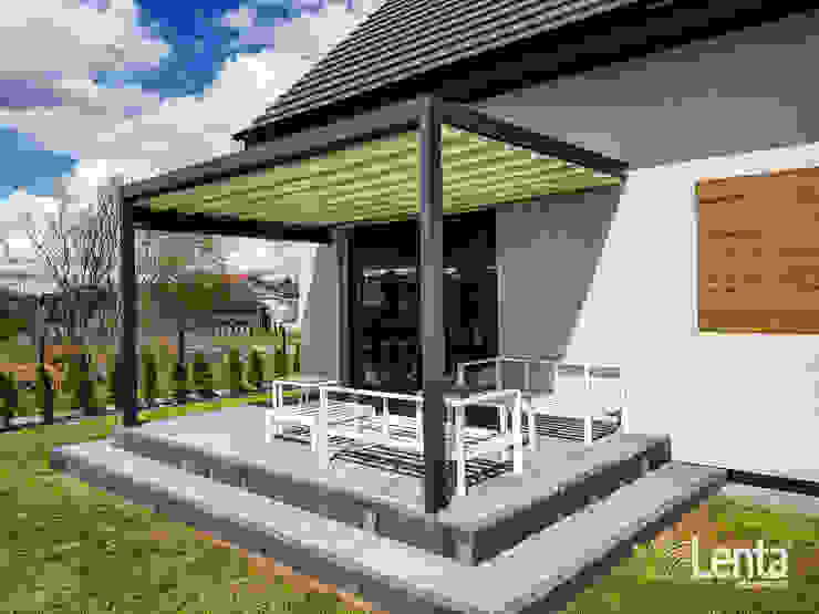 Pergola – zadaszenie tarasu Lenta Minimalistyczny balkon, taras i weranda