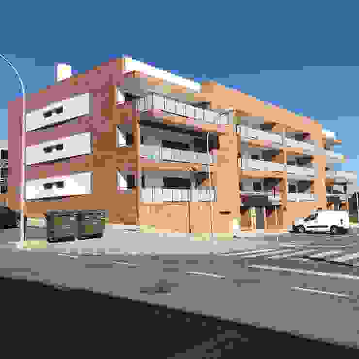 2 edifícios de habitação em Paço de Arcos Rofreicrc lda|