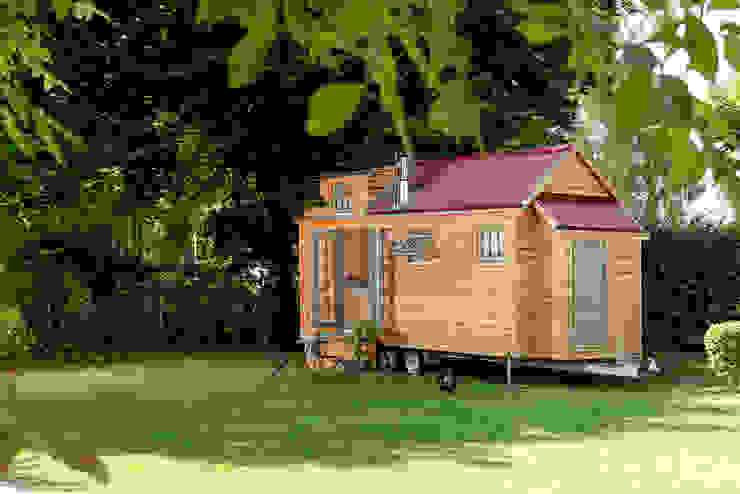 Tiny Haus by Grimmwald, Raum und Mensch Raum und Mensch Комерційні приміщення Дерево Зелений Готелі