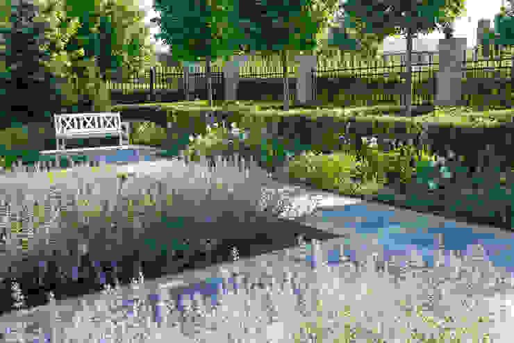 Английская неоклассика в КП Парквилл. 2019 г. ARCADIA GARDEN Landscape Studio