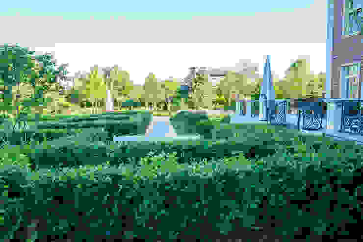 Английская неоклассика в КП Парквилл. 2019 г. ARCADIA GARDEN Landscape Studio