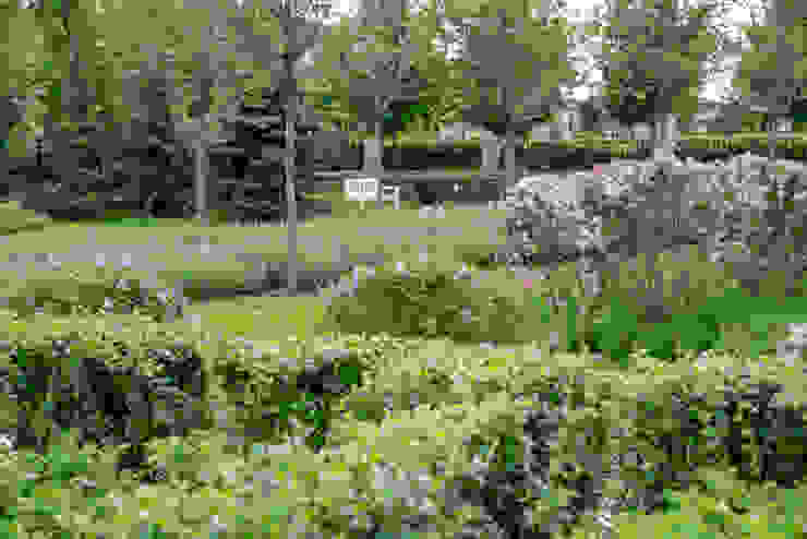 Английская неоклассика в КП Парквилл. 2019 г. ARCADIA GARDEN Landscape Studio