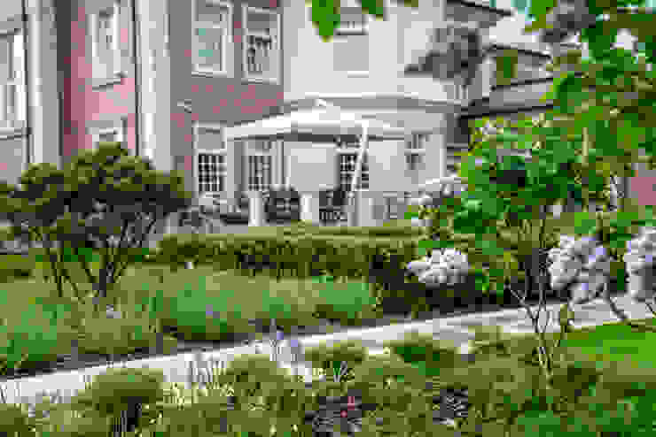Английская неоклассика в КП Парквилл. 2019 г. ARCADIA GARDEN Landscape Studio