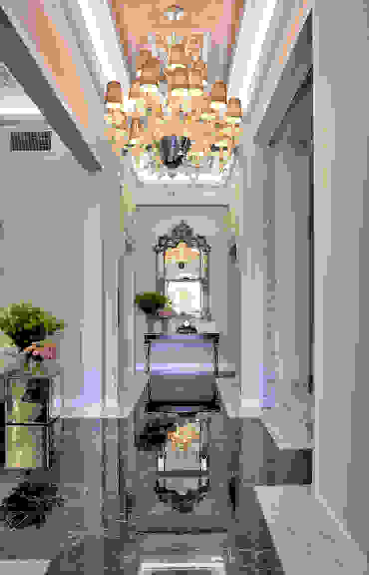 Крытые лампы, MULTIFORME® lighting MULTIFORME® lighting Коридор, прихожая и лестница в классическом стиле
