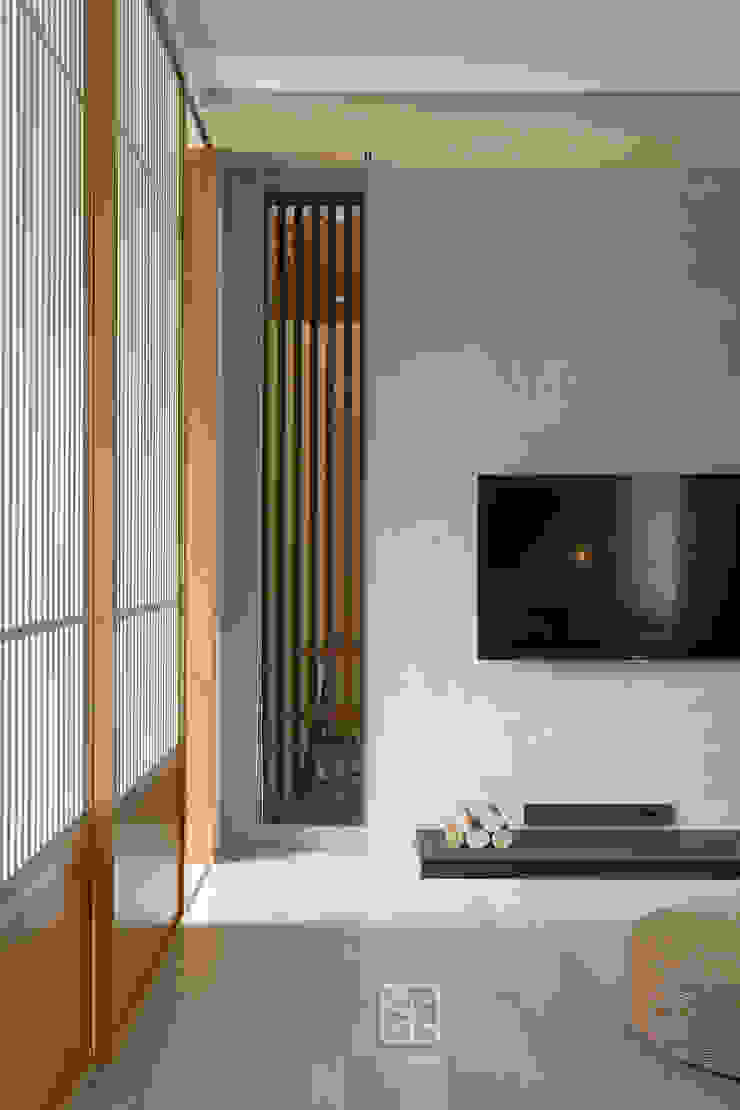現代塗料與中式格柵設計 禾廊室內設計 Living room