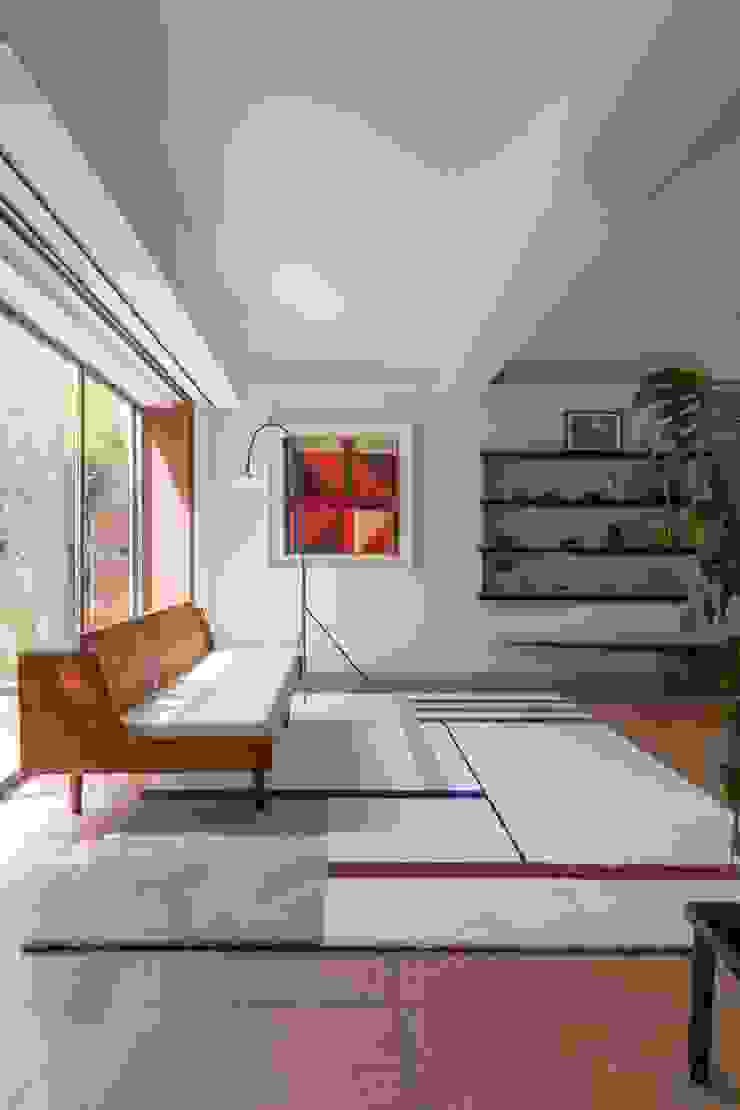 Der Farbkreis Johannes Ittens Floorwell Moderne Wohnzimmer bauhaus, Bauhausstil, Bauhaus inspiration, bauhaus look, wohnideen, Wohntipps, wohnen, Einrichtungstipps, inspiration, ideen, DIY, fußböden, fußboden, Böden, laminat, laminatboden, laminatfußböden, parkett, parkettboden, parkettfußboden, vinyl, vinylboden, vinylfußboden, linoleum, linoleumboden, linoleumfußboden, bodenleger, boden verlegen, verlegen, verlegeleistung, komplettpaket, onlineshop