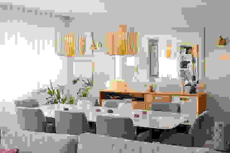 Sala de estar/jantar - Apartamento em Lisboa - Shi Studio Interior Design ShiStudio Interior Design Salas de jantar modernas shistudio, shi studio, sheila moura azevedo, matosinhos, porto, lisboa, design, decoração, arquitetura, interiores, projeto, remodelação, sala, entrada, jantar, cozinha