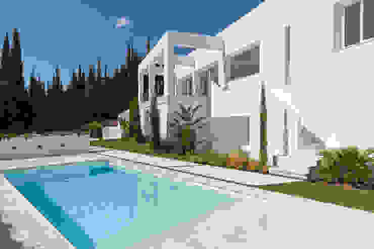 Villa Alegría Eacis Construcciones Piscinas de estilo moderno villa, villa de lujo, Marbella, Málaga, constructora, luxury homes, builder, arquitectura, luxury villas