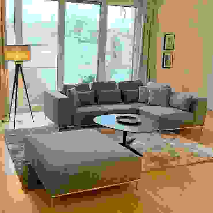 Prenzlauer Berg / Berlin, WELCOME interiors WELCOME interiors Moderne Wohnzimmer Couch- und Beistelltische