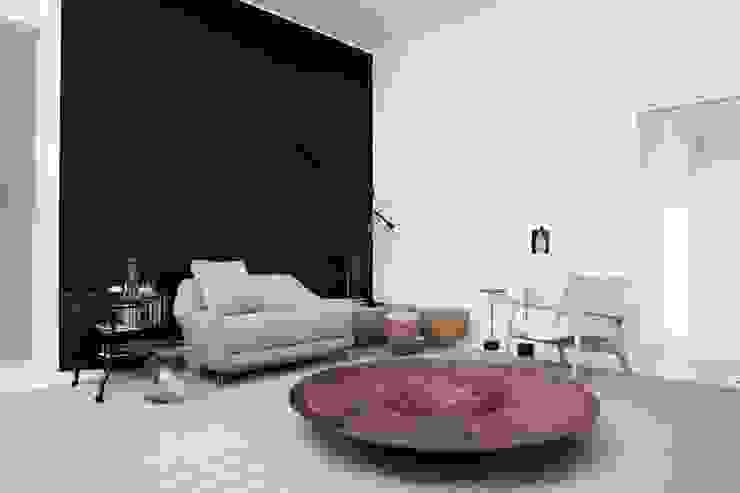 Brasilianisches Design - Jader Almeida for SOLLOS - Good news from Brazil, designersunited designersunited ミニマルデザインの リビング ソファー＆アームチェア