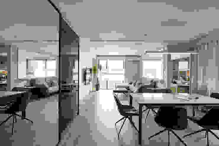 耀昀創意設計有限公司/Alfonso Ideas Scandinavian style living room