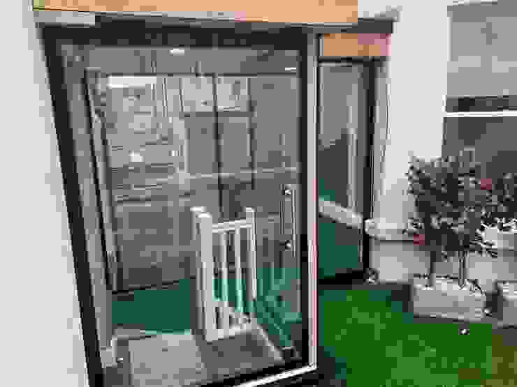 Bath Winter 2020 Glass Structures Limited Modern Corridor, Hallway and Staircase