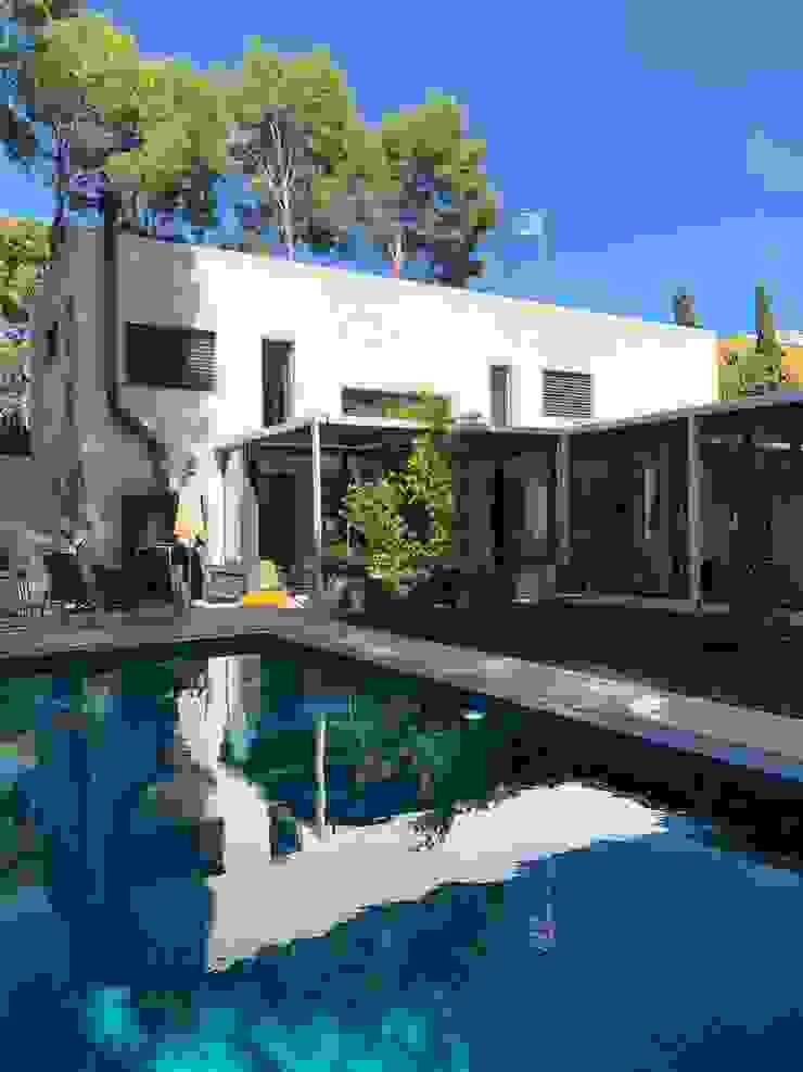 Gomez-Ferrer arquitectos สระในสวน