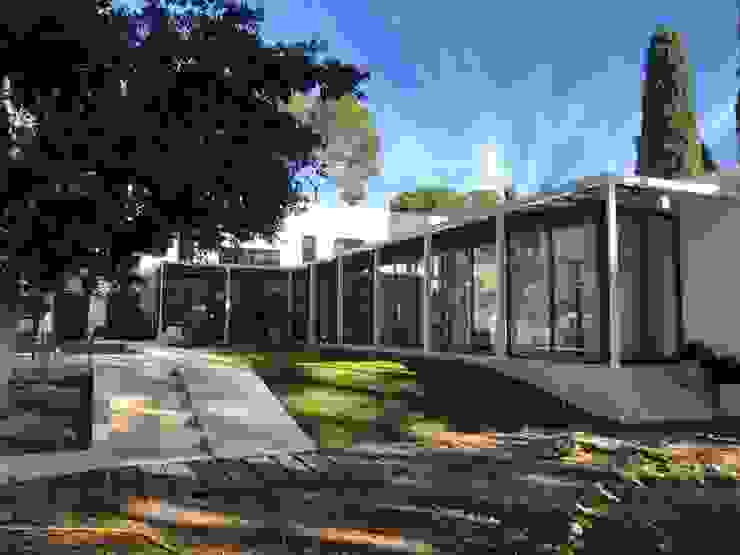 Gomez-Ferrer arquitectos บ้านและที่อยู่อาศัย Grey