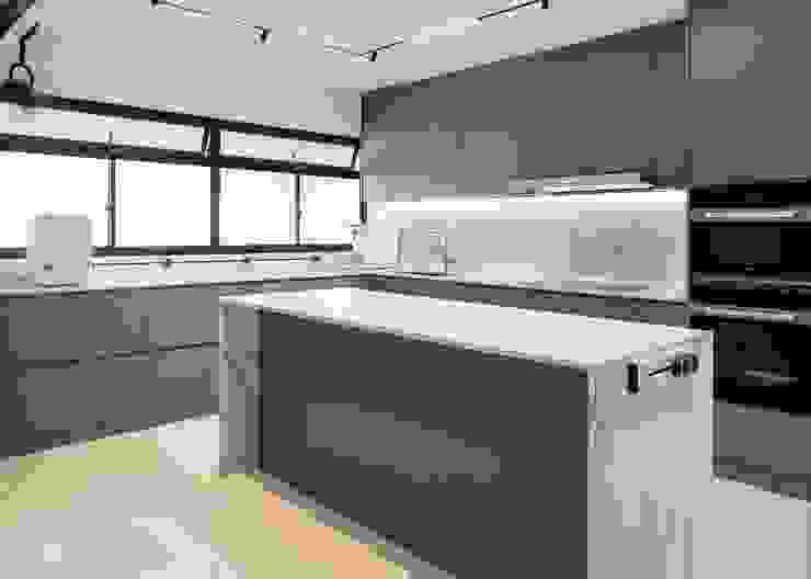 Dakota Crescent Maisonette, Mr Shopper Studio Pte Ltd Mr Shopper Studio Pte Ltd Modern kitchen
