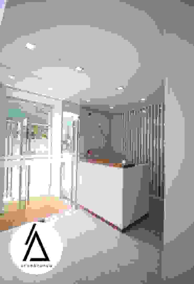 Projeto – Arquitetura de Interiores – Clinica EA Smile Areabranca Clínicas modernas