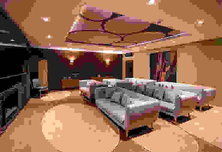 Homekino, im Stil eines vorgegebenen Computerspiels passion-muenchen Ausgefallener Multimedia-Raum Multimedia, Kino, Homekino, Cinema