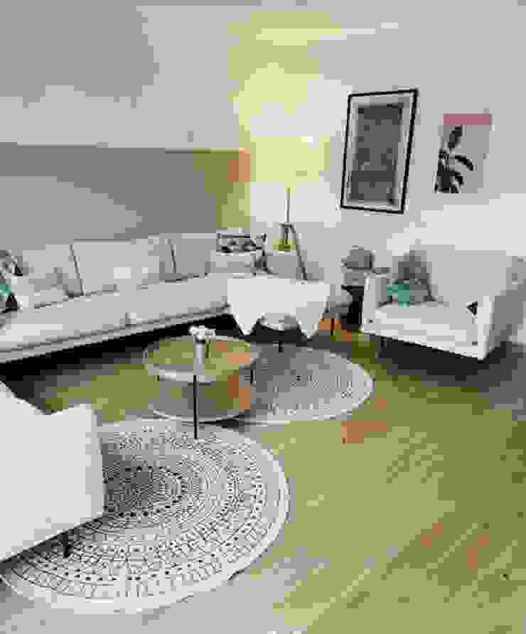 Wohnzimmergestaltung die.dekorationstante e.U. Skandinavische Wohnzimmer Beige Wohnzimmer, Couch, Bilder, Dekoration, Möbel, Gestaltung