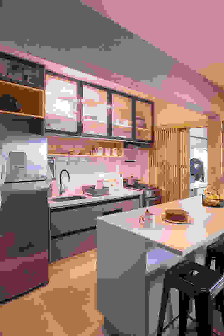 Apartamento gatificado #CantodoLasanha, Design em Todo Canto Design em Todo Canto Small kitchens MDF Сірий