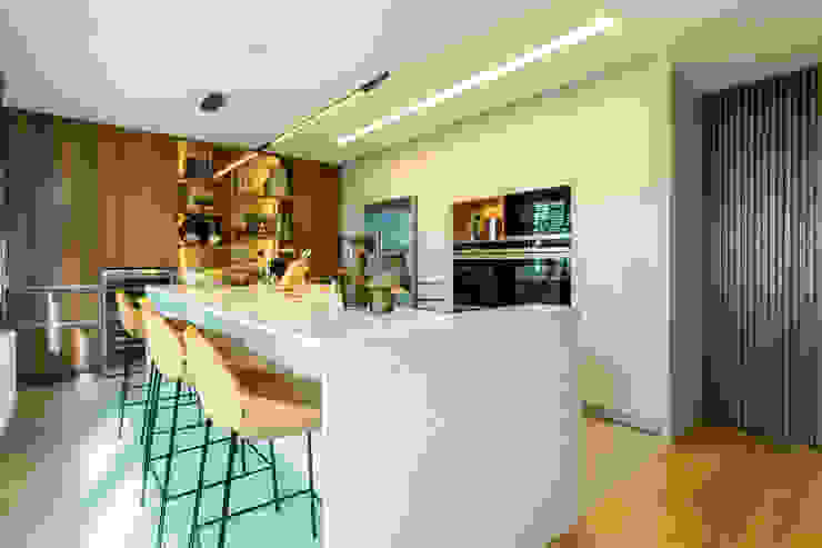 Cozinha - Apartamento Canela - SHI Studio Interior Design ShiStudio Interior Design Armários de cozinha shistudio,shi studio, porto, portugal, decoração interiores, apartamento, cozinha