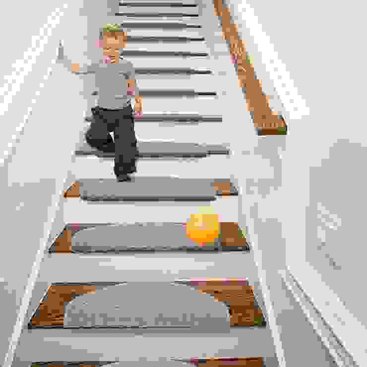 Staircase Carpet, Press profile homify Press profile homify Tejados planos