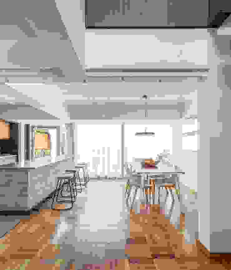 Remodelación en Vitacura, Crescente Böhme Arquitectos Crescente Böhme Arquitectos Einfamilienhaus