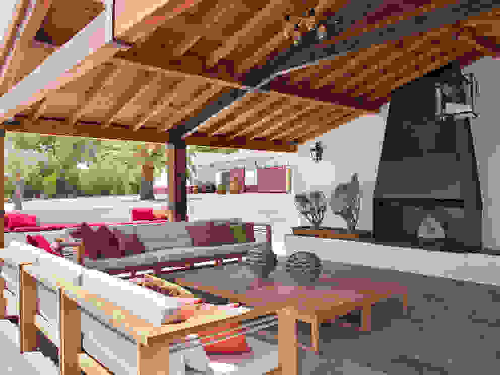 SOUTHERN COMFORT, SA&V - SAARANHA&VASCONCELOS SA&V - SAARANHA&VASCONCELOS Rustic style house