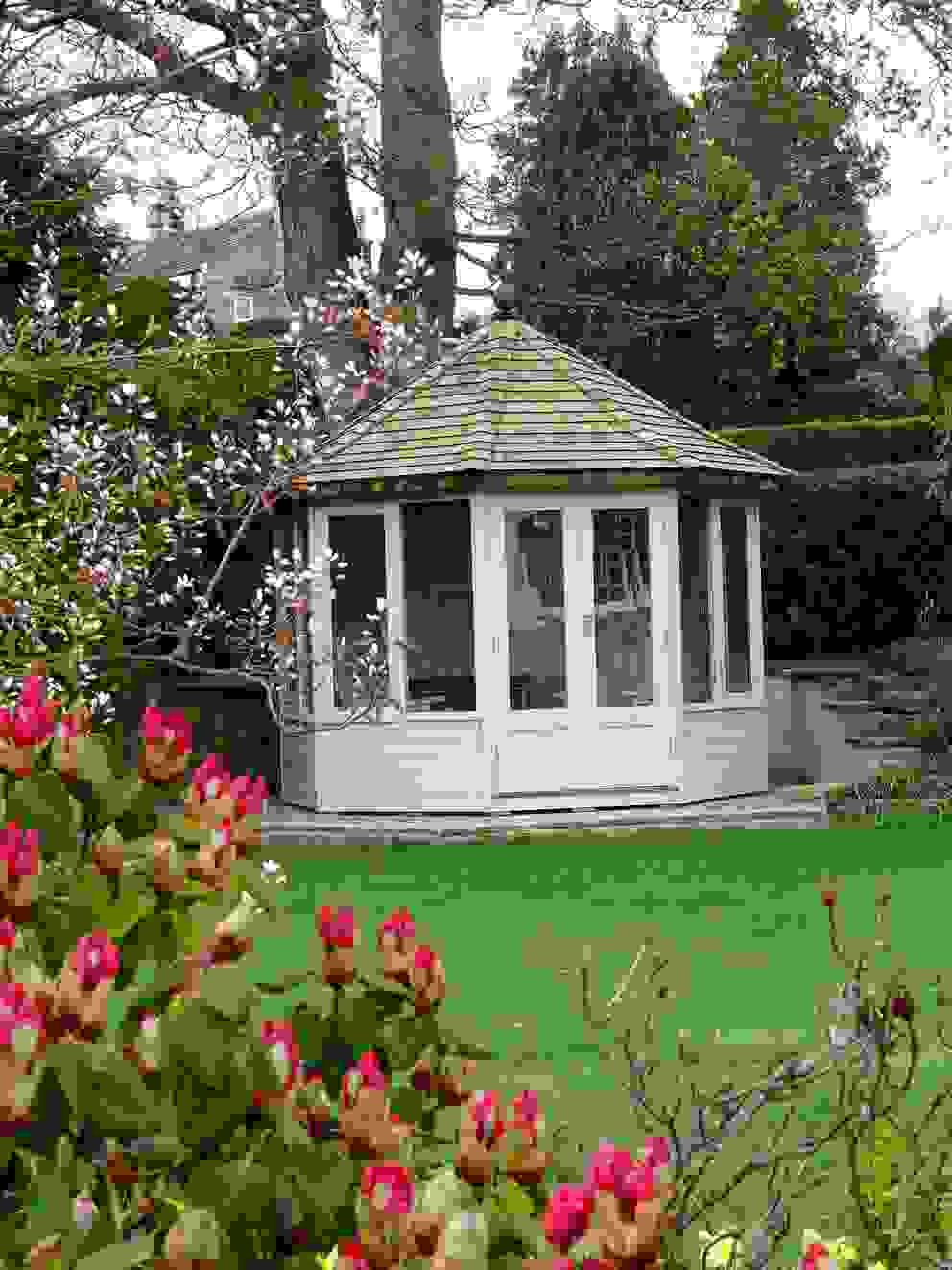 Thw Wraysbury Summerhouse Chelsea Summerhouses Ltd Classic style garden cedar summerhouses,garden summerhouse,garden building,summer house,summerhouses,gazebo,luxury summerhouse