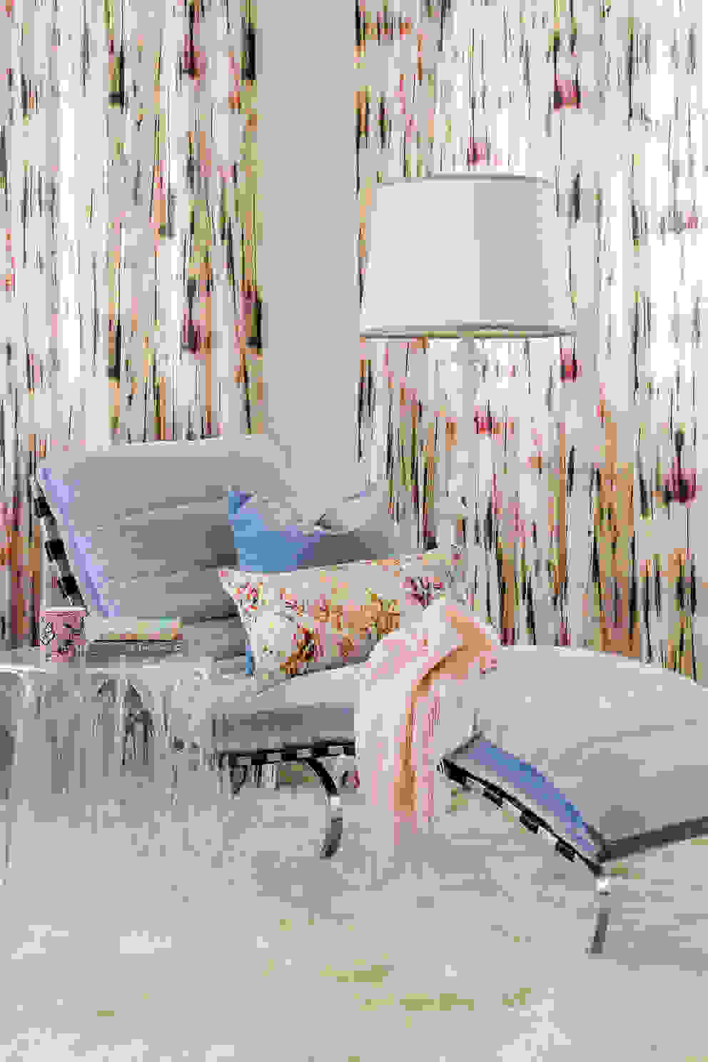 Colourful Romantic, Design Intervention Design Intervention Klassische Schlafzimmer