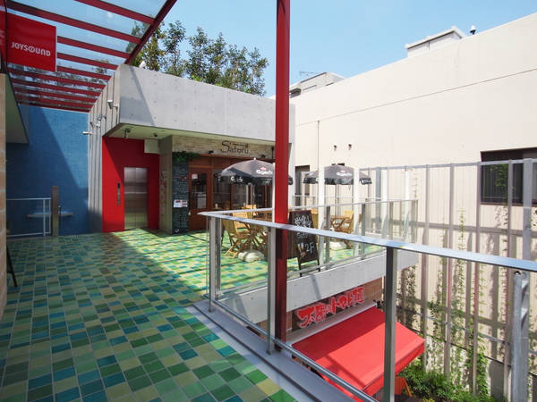 通り抜け通路のある建物 Homify