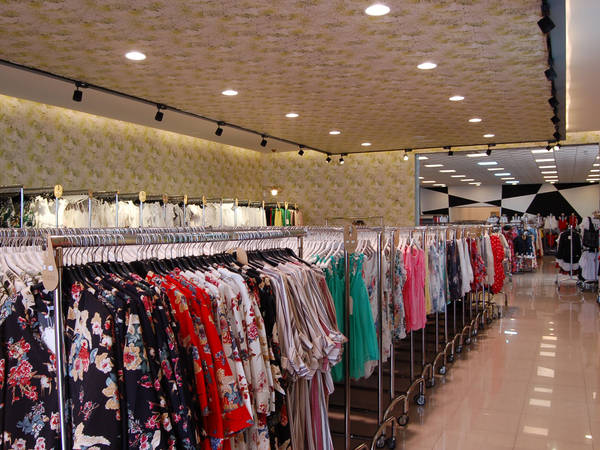 Illusion Fashion, tienda de ropa al por Mayor, en Cobo Calleja | homify
