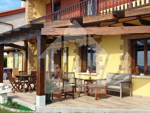 Porches En Madera Pino Laminado Y Cortinas De Cristal Homify
