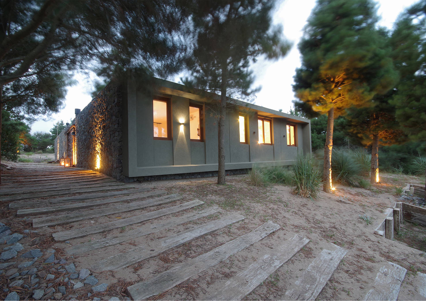 A Cool Cube Home In The Woods